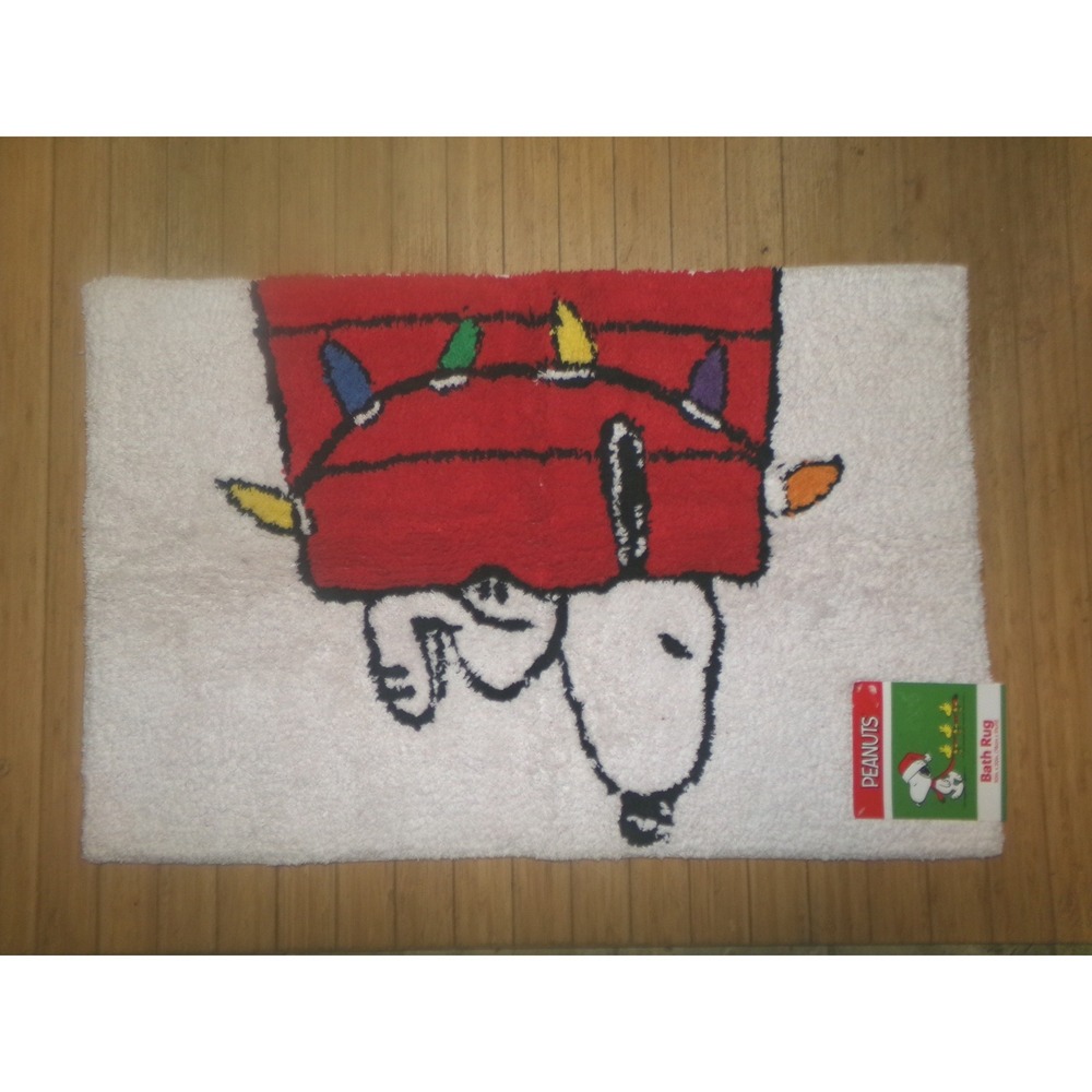 Peanuts Snoopy Christmas Bath Rug Holiday Doghouse Lights 30x20 NEW